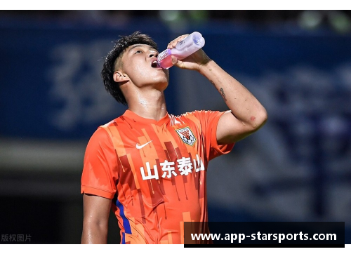 唐宁：足球界的新星，崭露头角引发关注